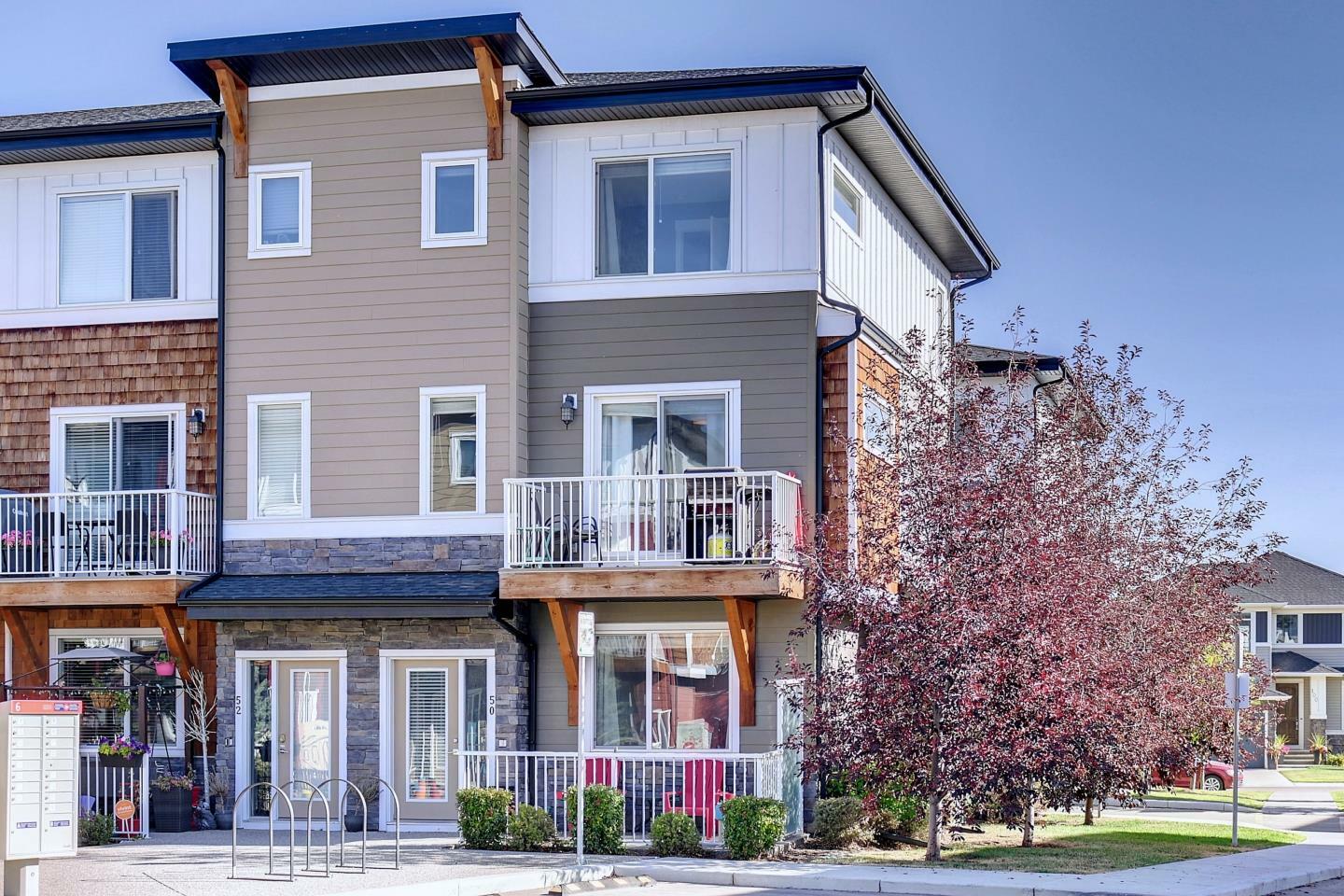 Property Photo: 50, 111 Rainbow Falls Gate 50 AB T1X 0Z5