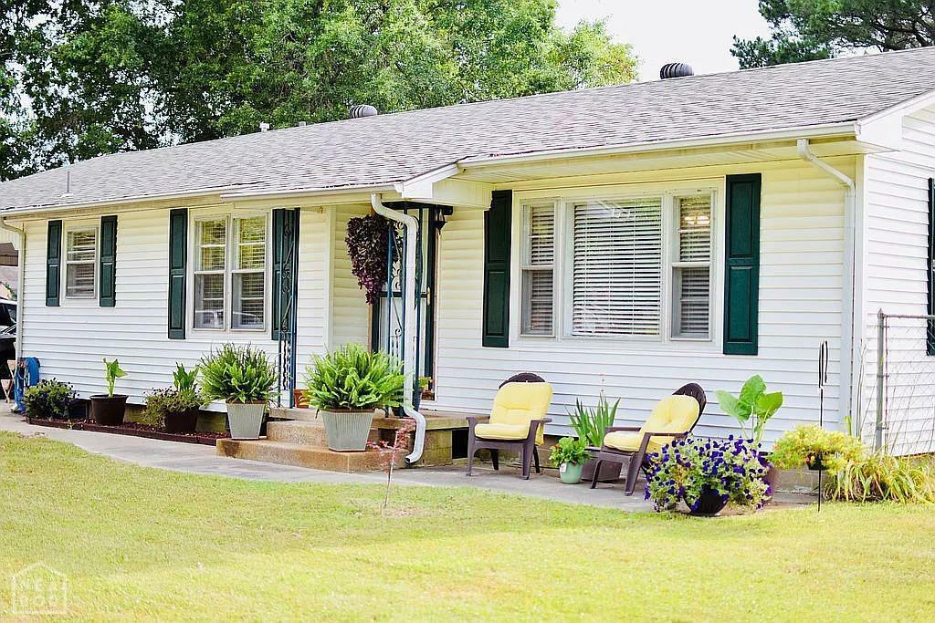 Property Photo:  1610 Rector Road  AR 72450 