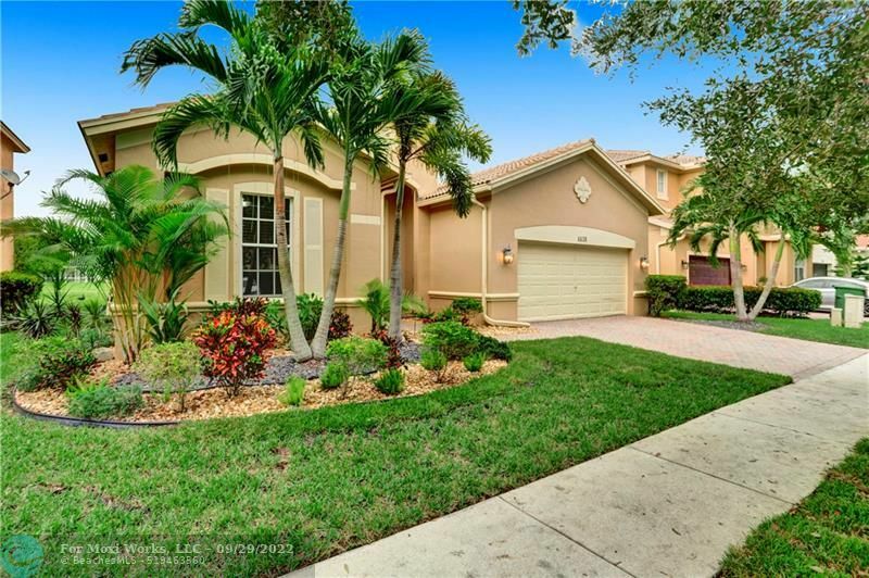 Property Photo:  4436 Rainbow Ave  FL 33332 