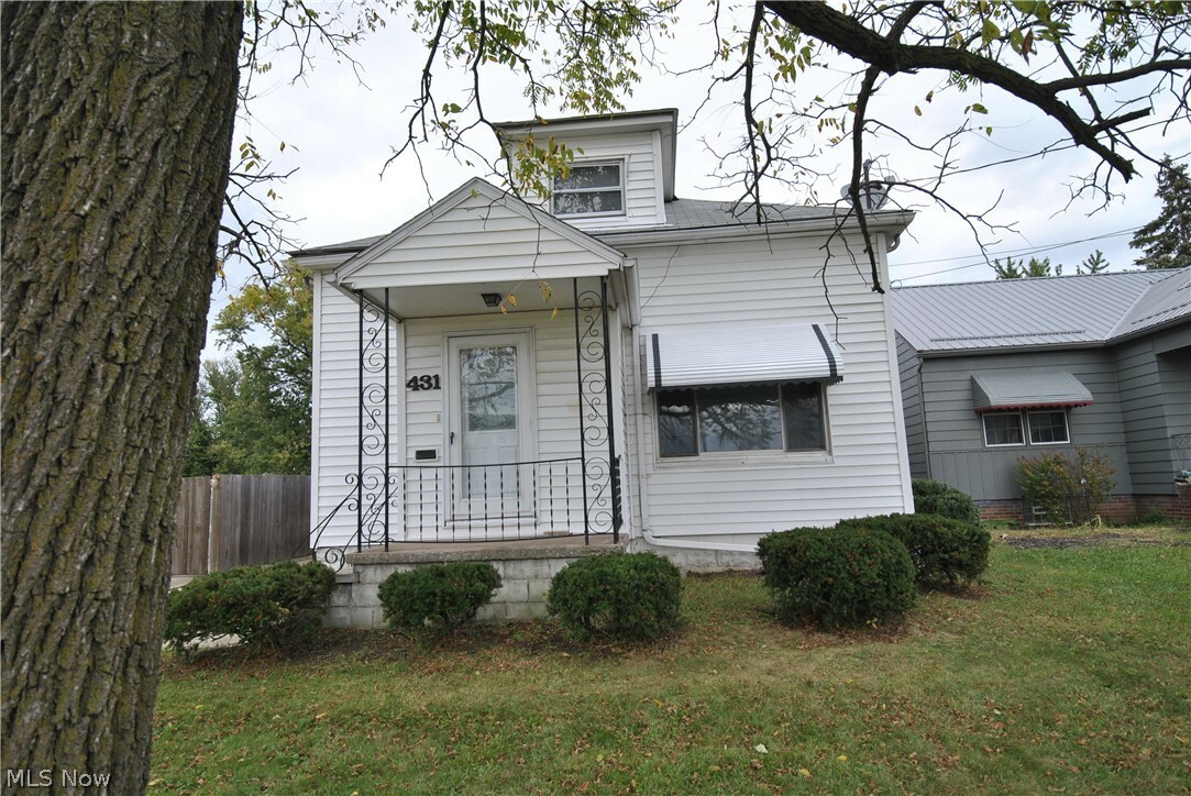 Property Photo:  431 Colorado Avenue  OH 44052 