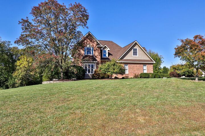 6831 Quarterhorse Dr  Springboro OH 45066 photo