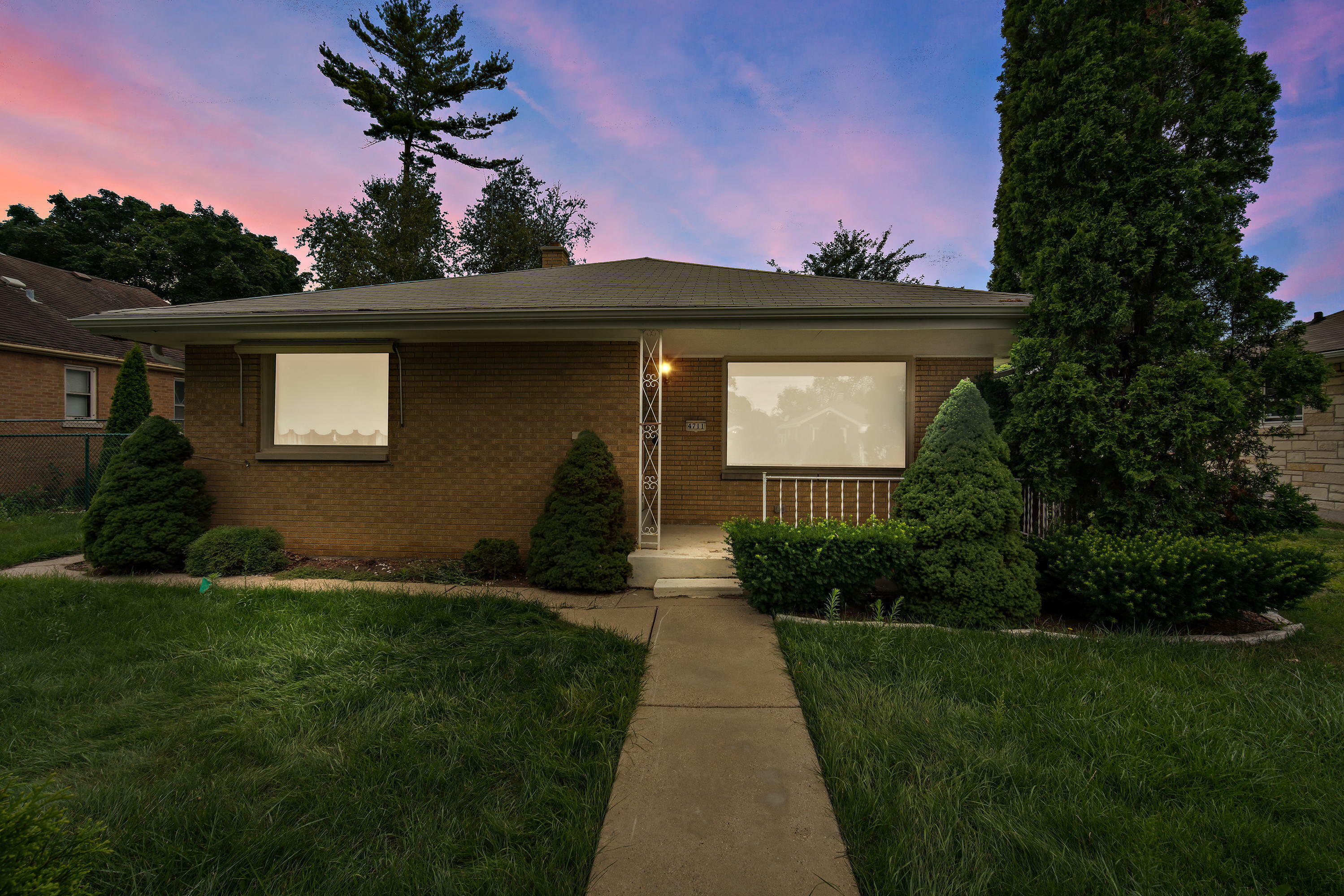 Property Photo: 4711 N 70th St WI 53218
