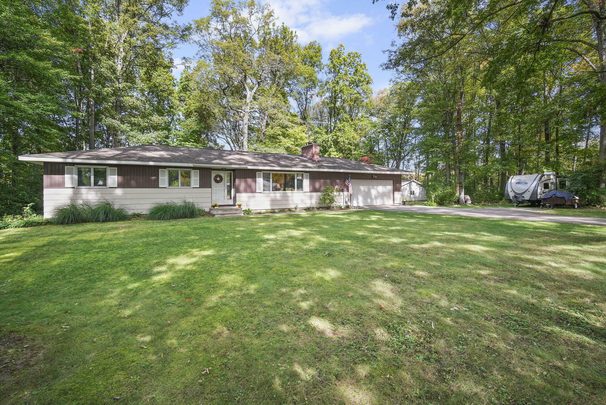 Property Photo:  6850 Carter Road  MI 49283 