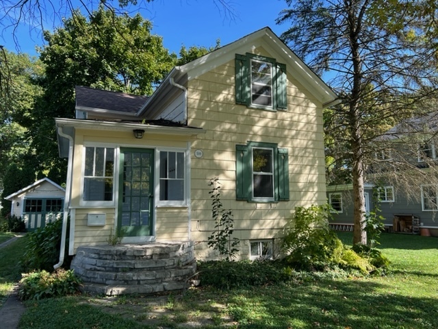 Property Photo: 509 Peyton Street IL 60134