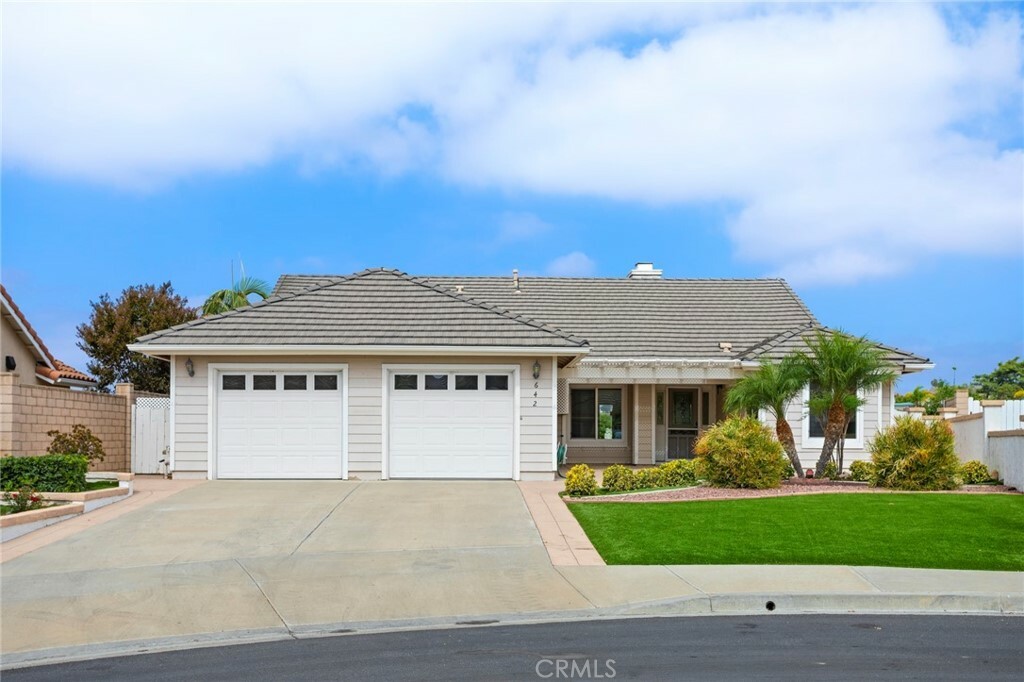 Property Photo: 642 Creekside Avenue CA 92057