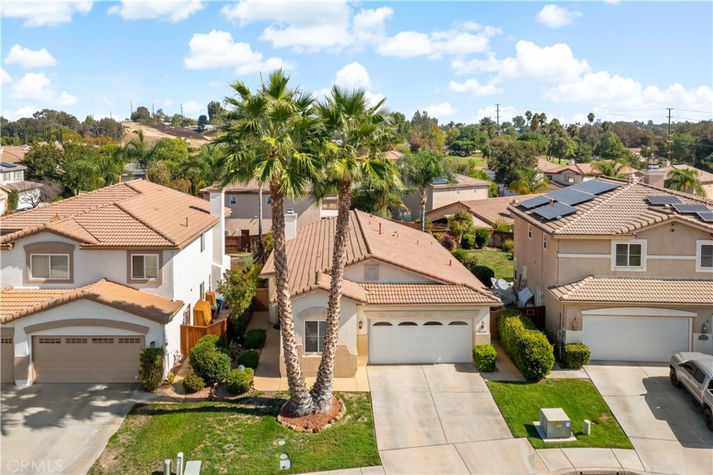 Property Photo: 41450 Bellerive Court CA 92591