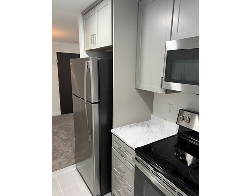 Property Photo: 401 Franklin Crossing Rd 401 MA 02038