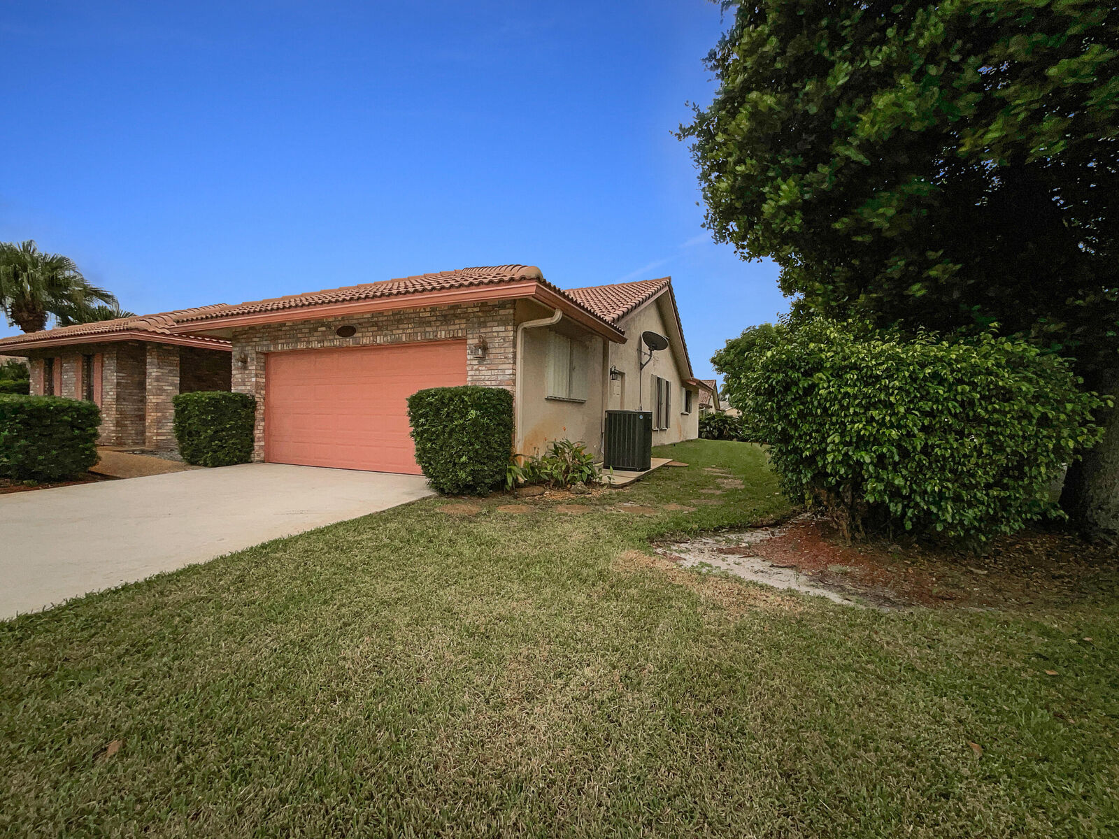 Property Photo:  7208 NW 45th Street  FL 33065 