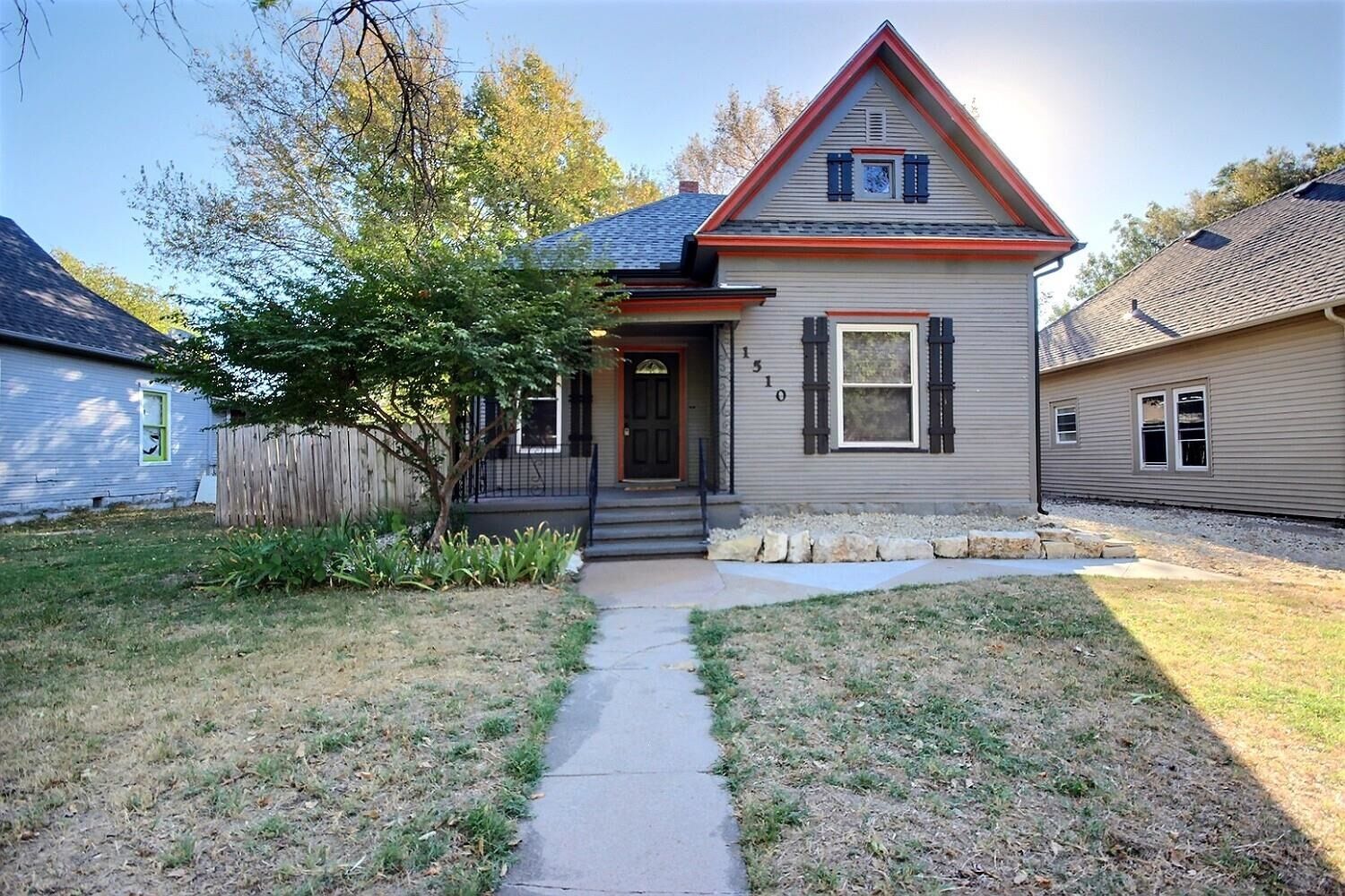 Property Photo:  1510 S Water St  KS 67213 