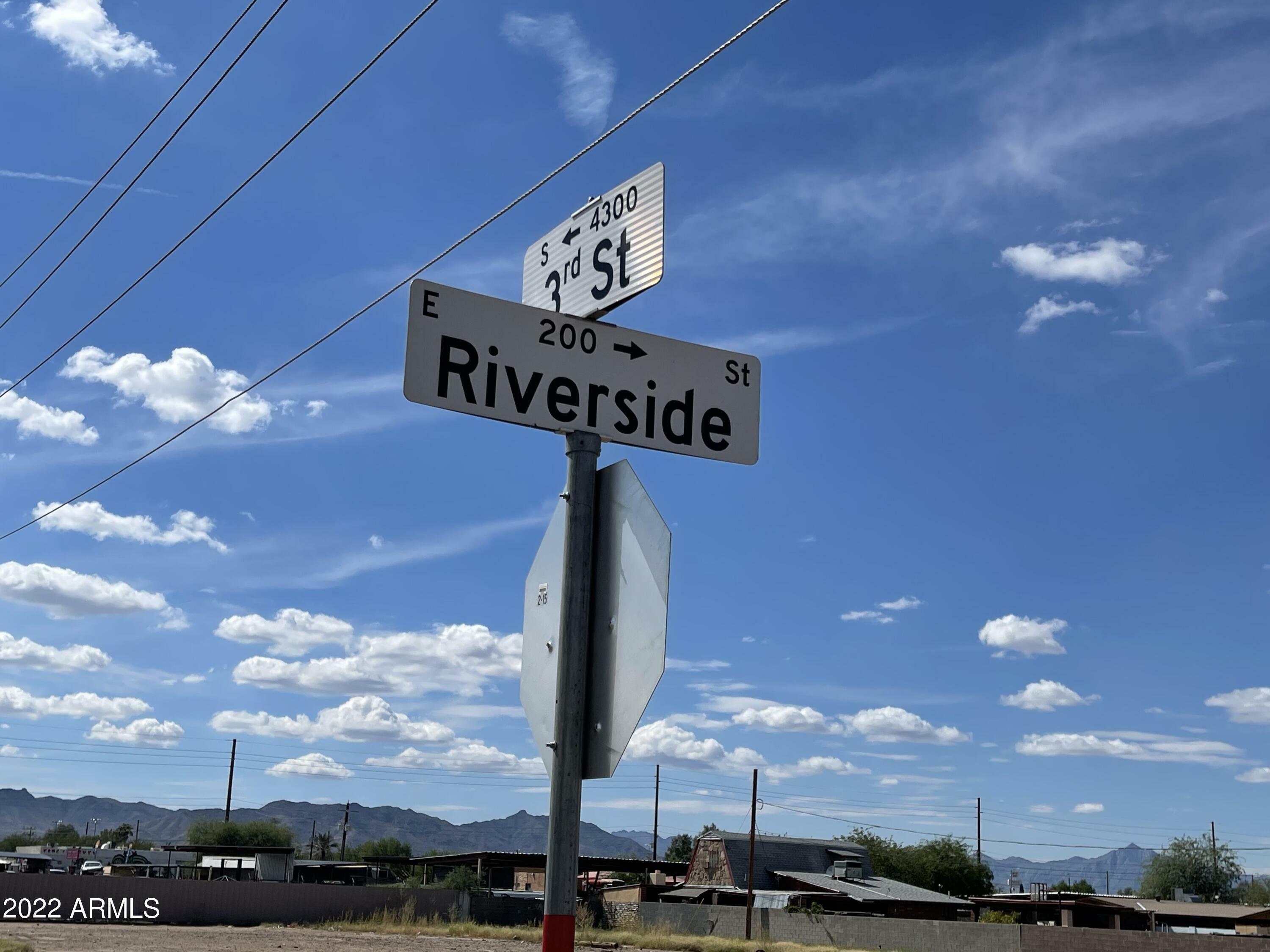 Property Photo:  216 E Riverside Street  AZ 85040 