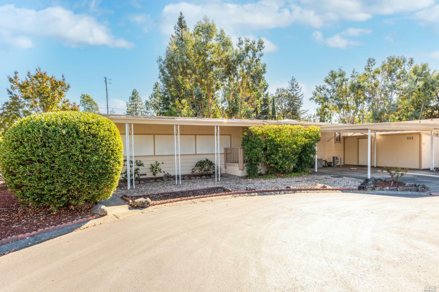 Property Photo: 62 Sola Court CA 95403