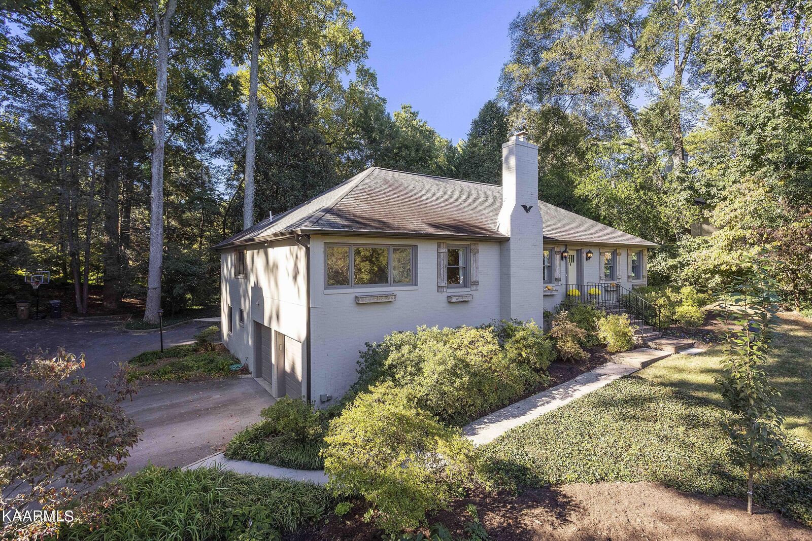 Property Photo: 849 Cherokee Blvd TN 37919