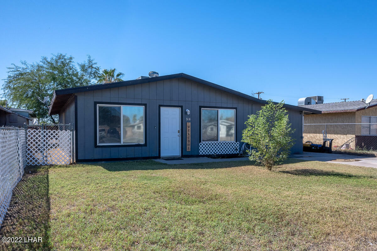 Property Photo:  516 S Navajo Ave  AZ 85344 