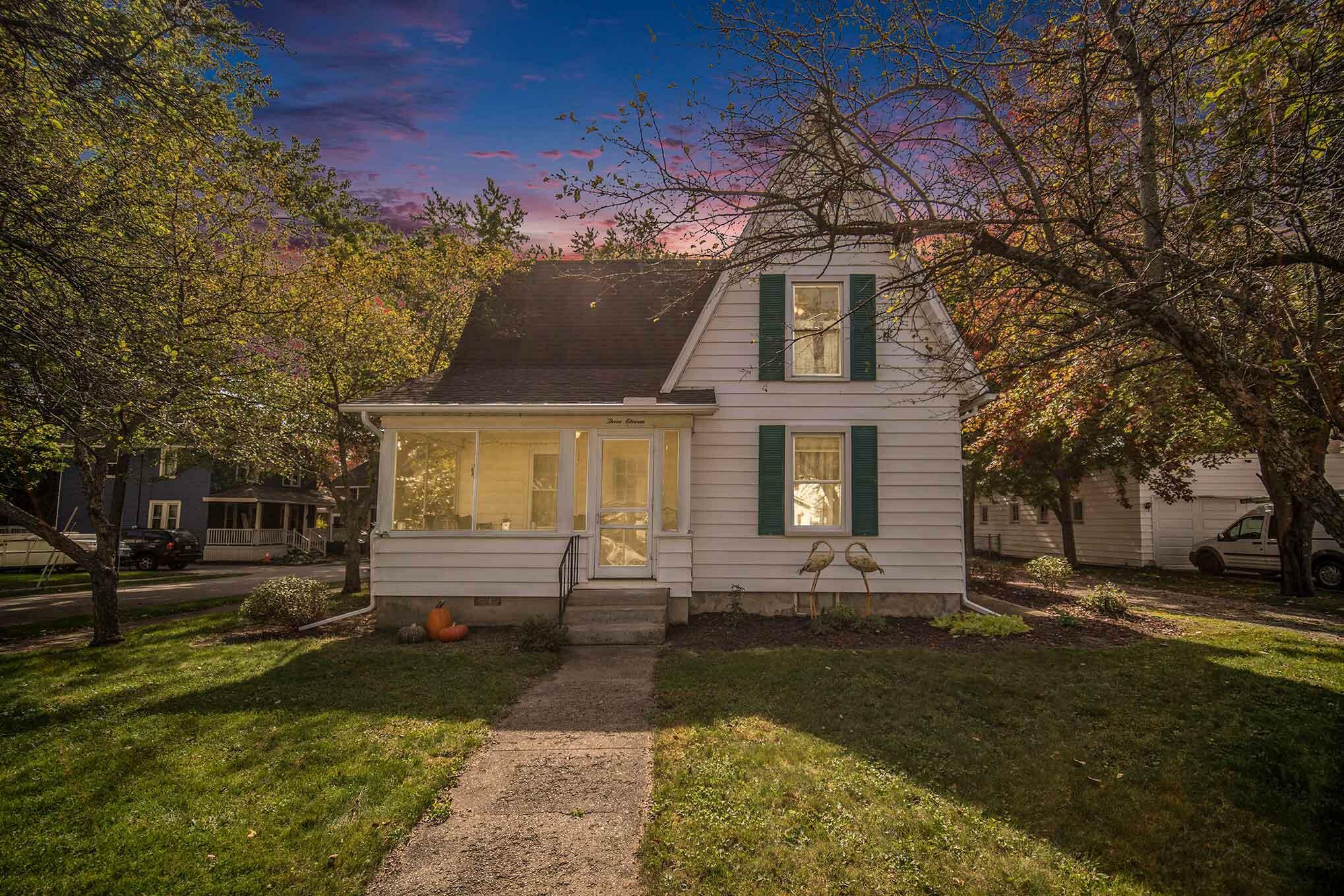 Property Photo: 311 E Elizabeth Street MI 49285