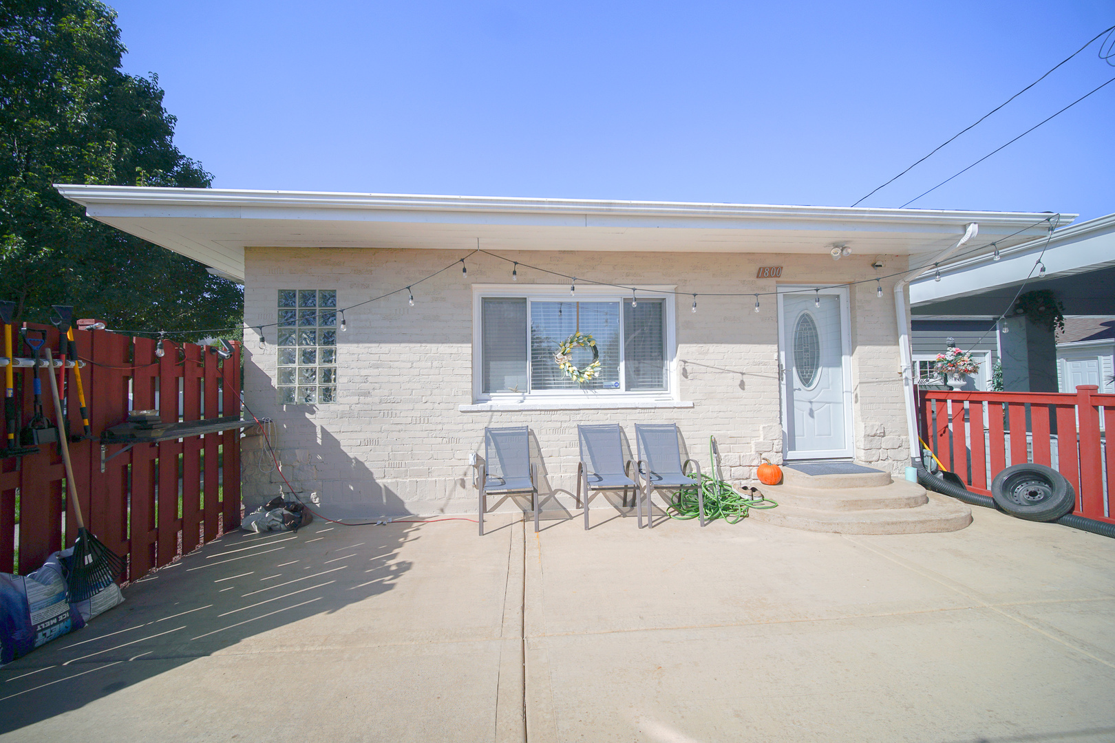 Property Photo:  1800 N 38th Avenue  IL 60165 