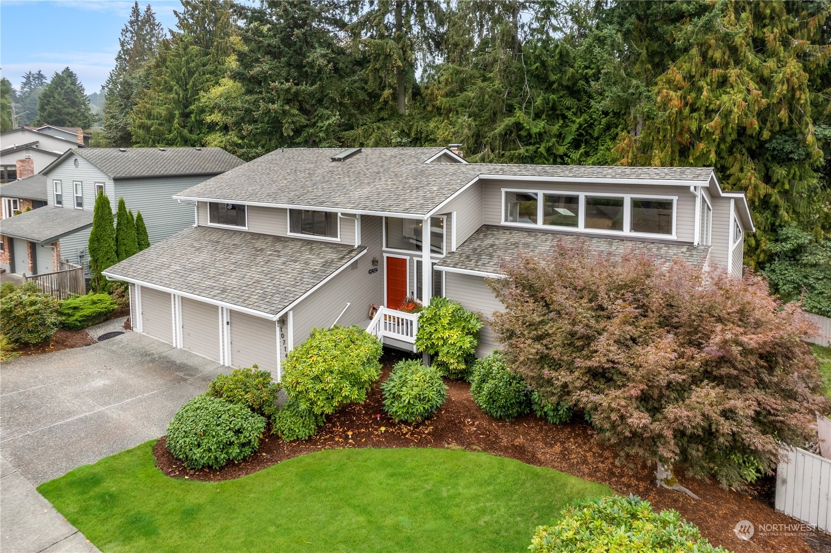 Property Photo:  10714 44th Avenue SE  WA 98208 