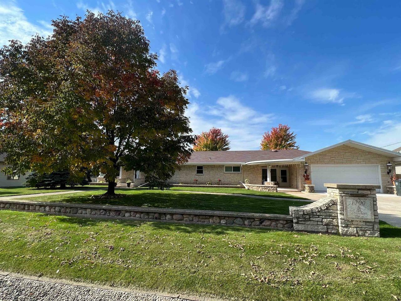 Property Photo:  1300 Lakeshore Drive  WI 54952 