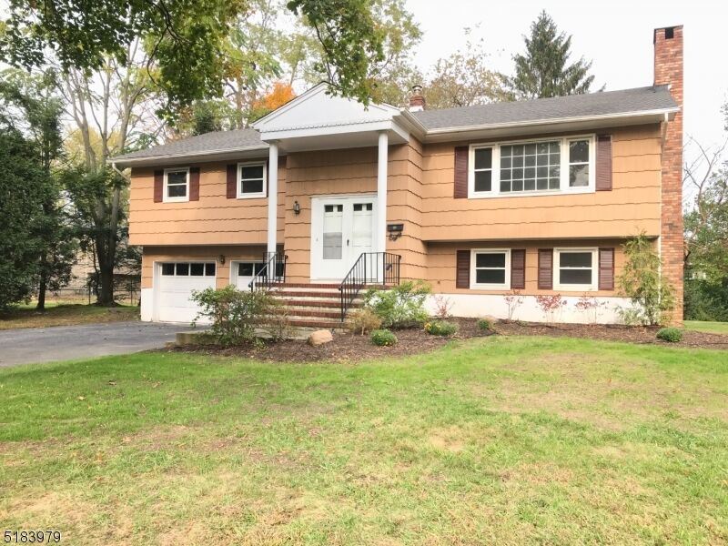 Property Photo: 8 Stone Ridge Ln NJ 07423