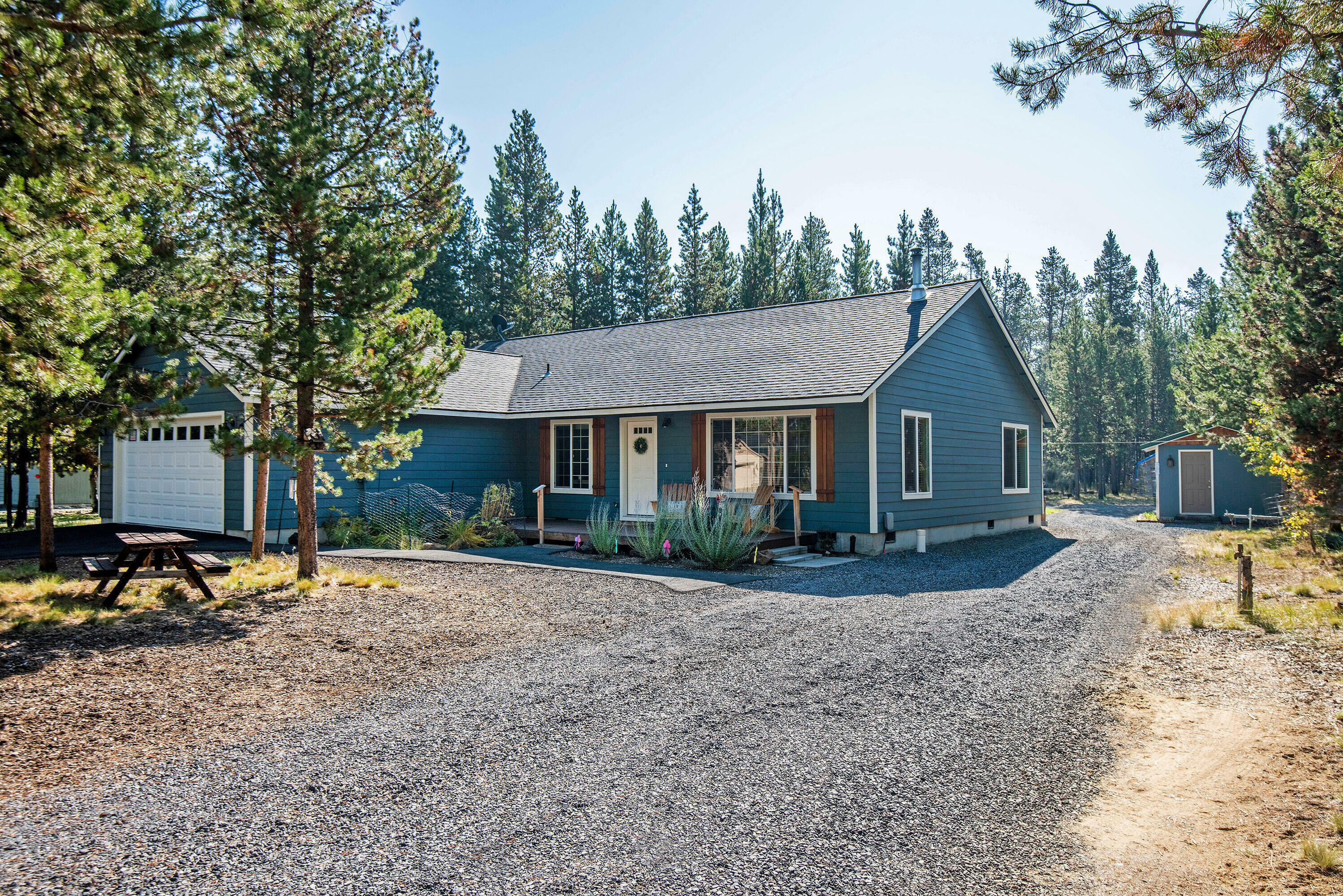 Property Photo:  17447 Auklet Drive  OR 97707 