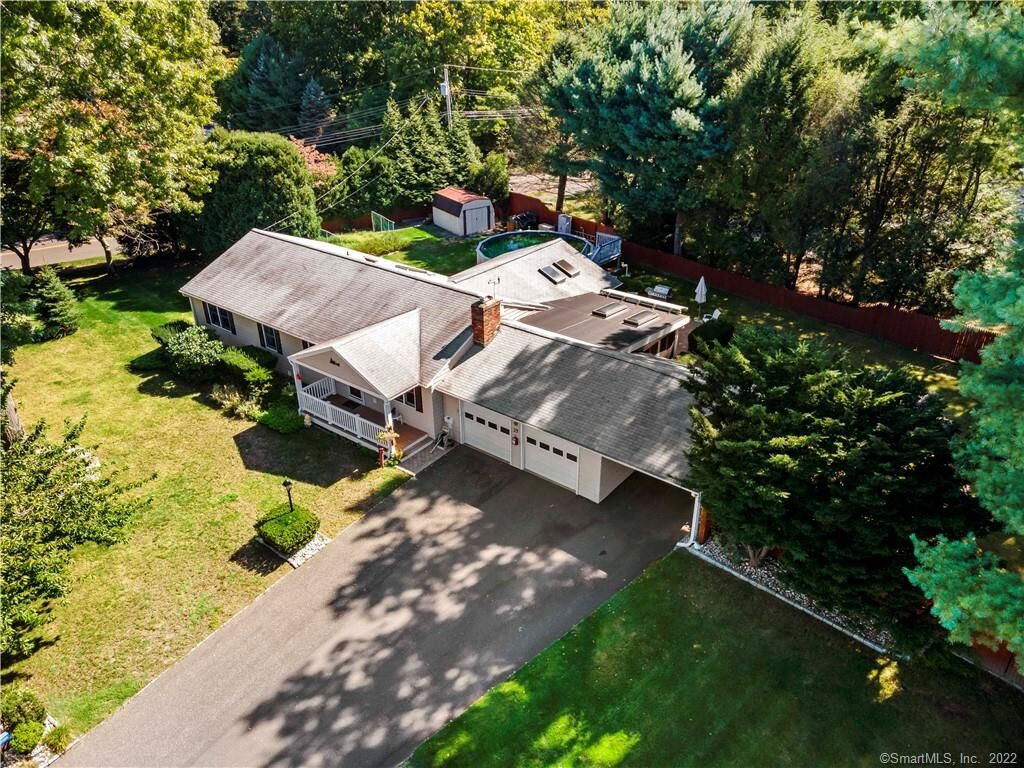 Property Photo: 25 Wagon Hill Road CT 06824