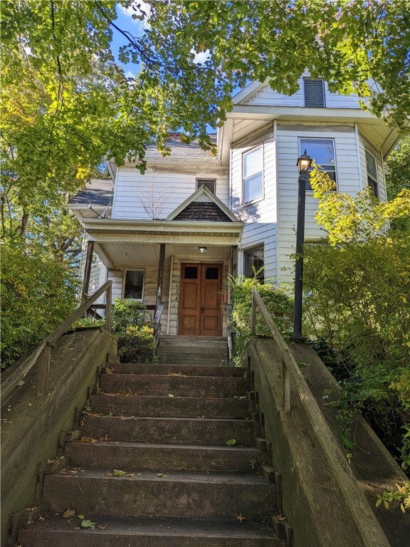 Property Photo: 624 E Brady St PA 16001