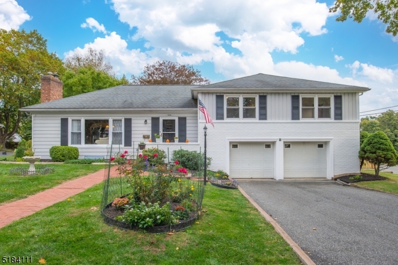 Property Photo:  500 E Valley View Ave  NJ 07840 