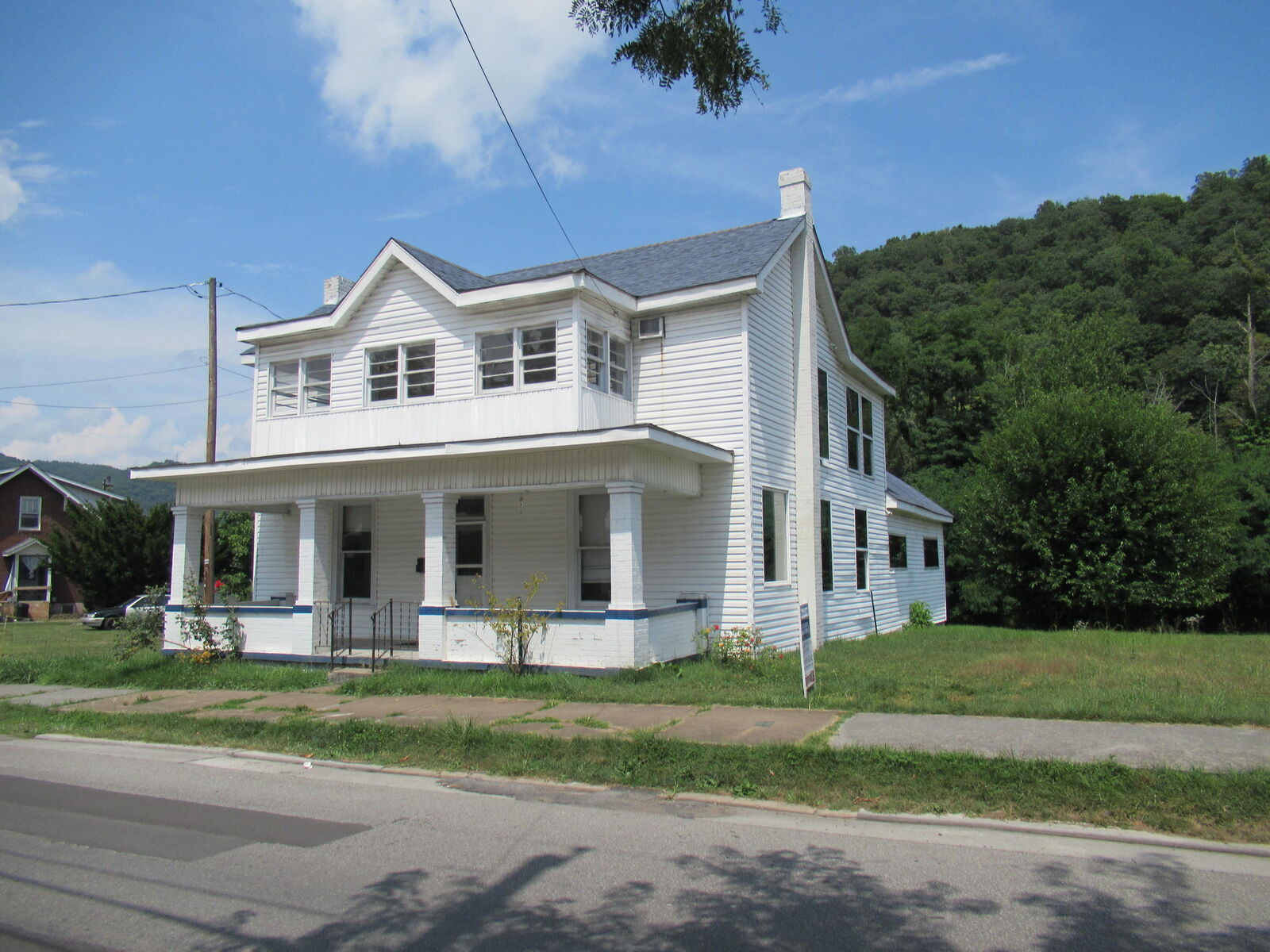Property Photo: 191 Pleasant St WV 25951