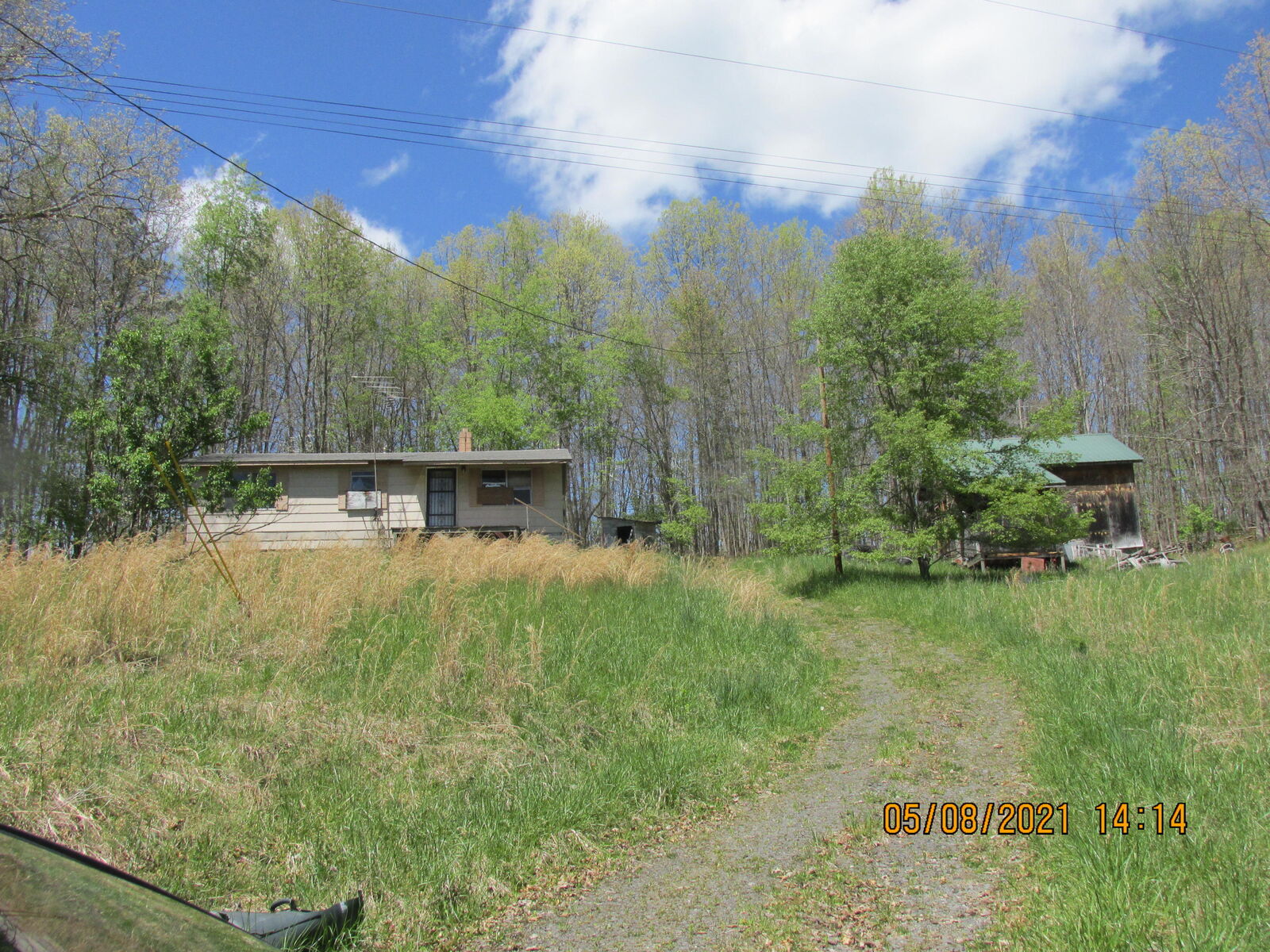 Property Photo: 887 Laurel Creek Rd WV 24910