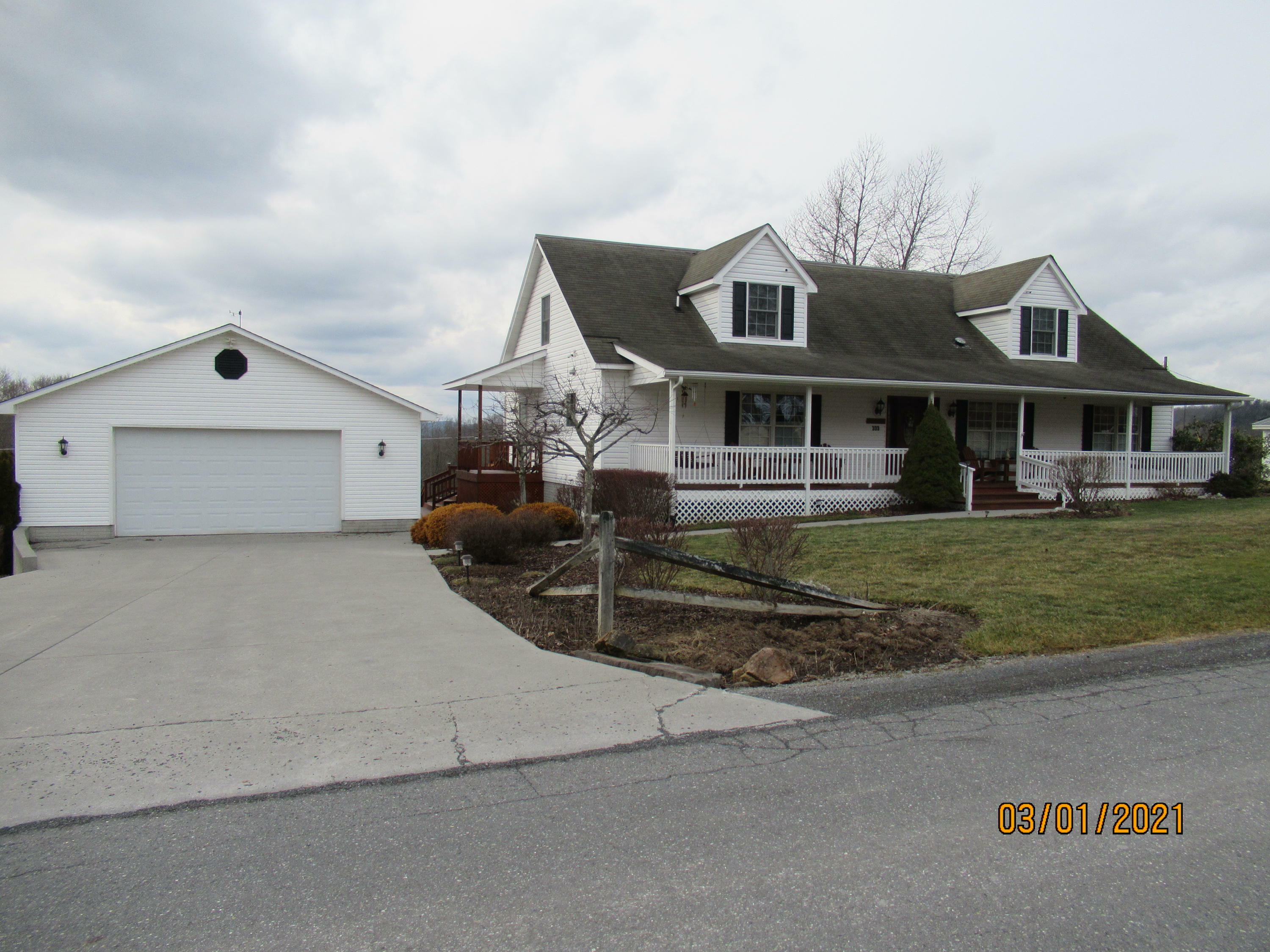 Property Photo: 333 Loudermilk Rd WV 24931