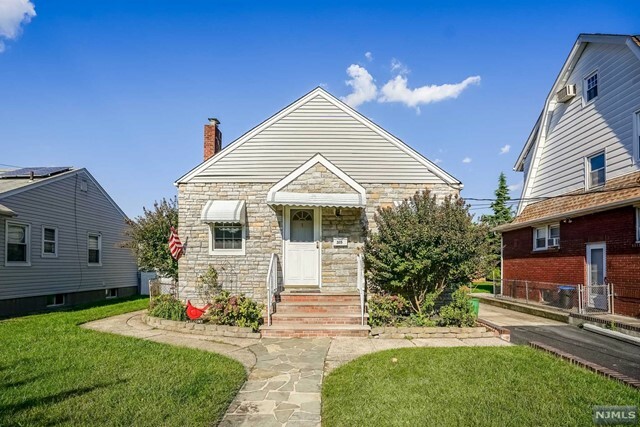 Property Photo:  315 Jefferson Avenue  NJ 07604 