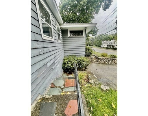 Property Photo: 1275 Pleasant St MA 01602