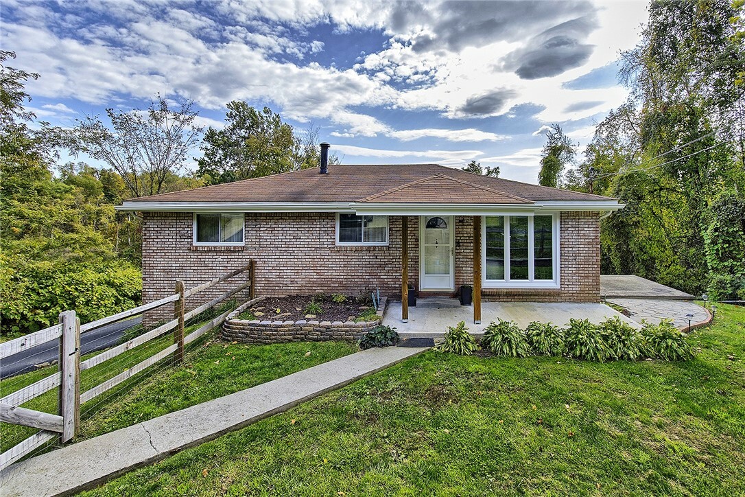 Property Photo: 4649 Sardis Road PA 15068