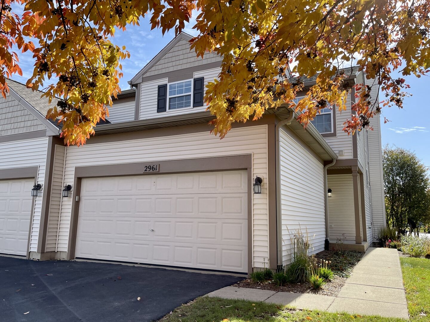 Property Photo: 2961 Gypsum Circle IL 60564