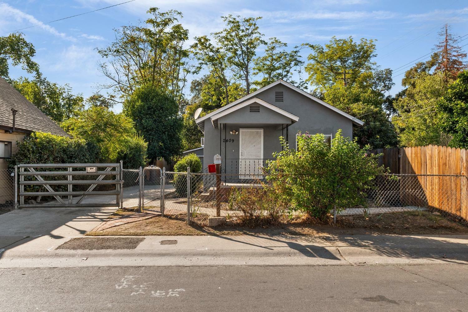 Property Photo:  2409 American Avenue  CA 95833 