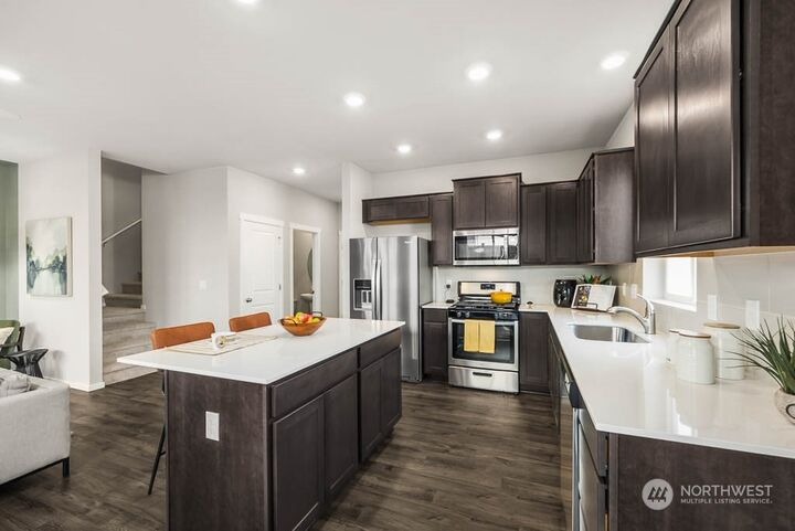 Property Photo:  717 NE Cabot Lane  WA 98311 