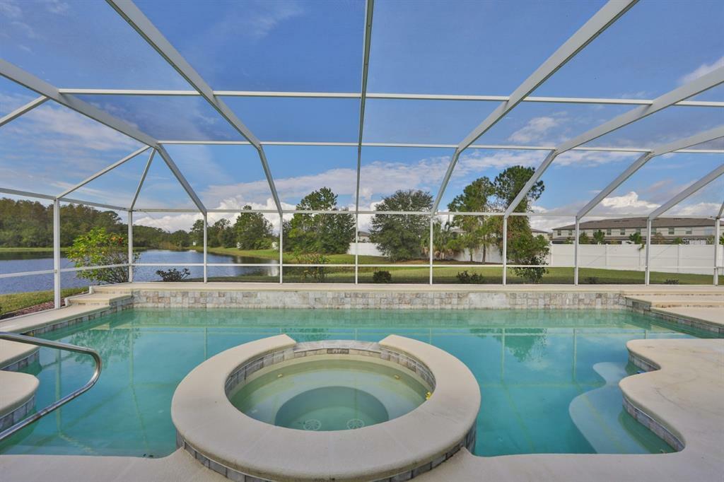 Property Photo:  2214 Lyndhurst Drive  FL 33573 