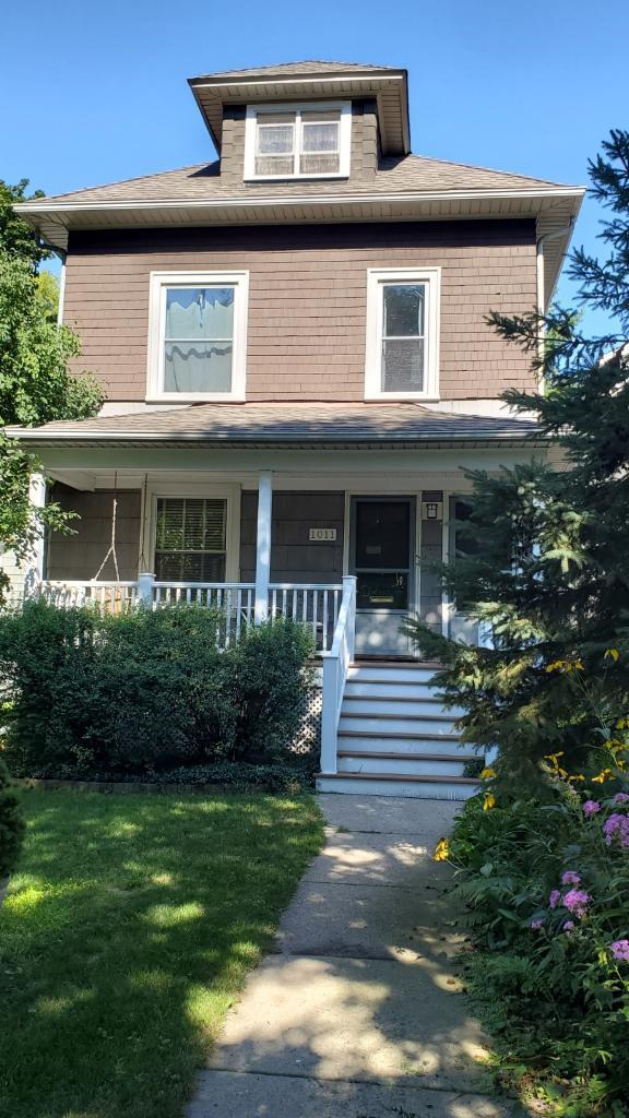 Property Photo:  1011 Ashland Avenue 1  IL 60202 