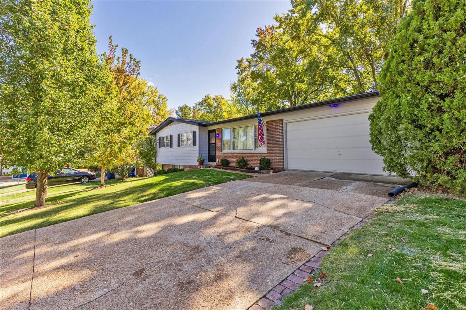 Property Photo: 1214 Foxview Terrace MO 63011