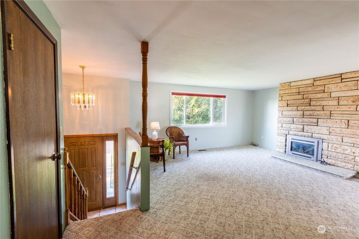 Property Photo:  650 H Street SE  WA 98848 