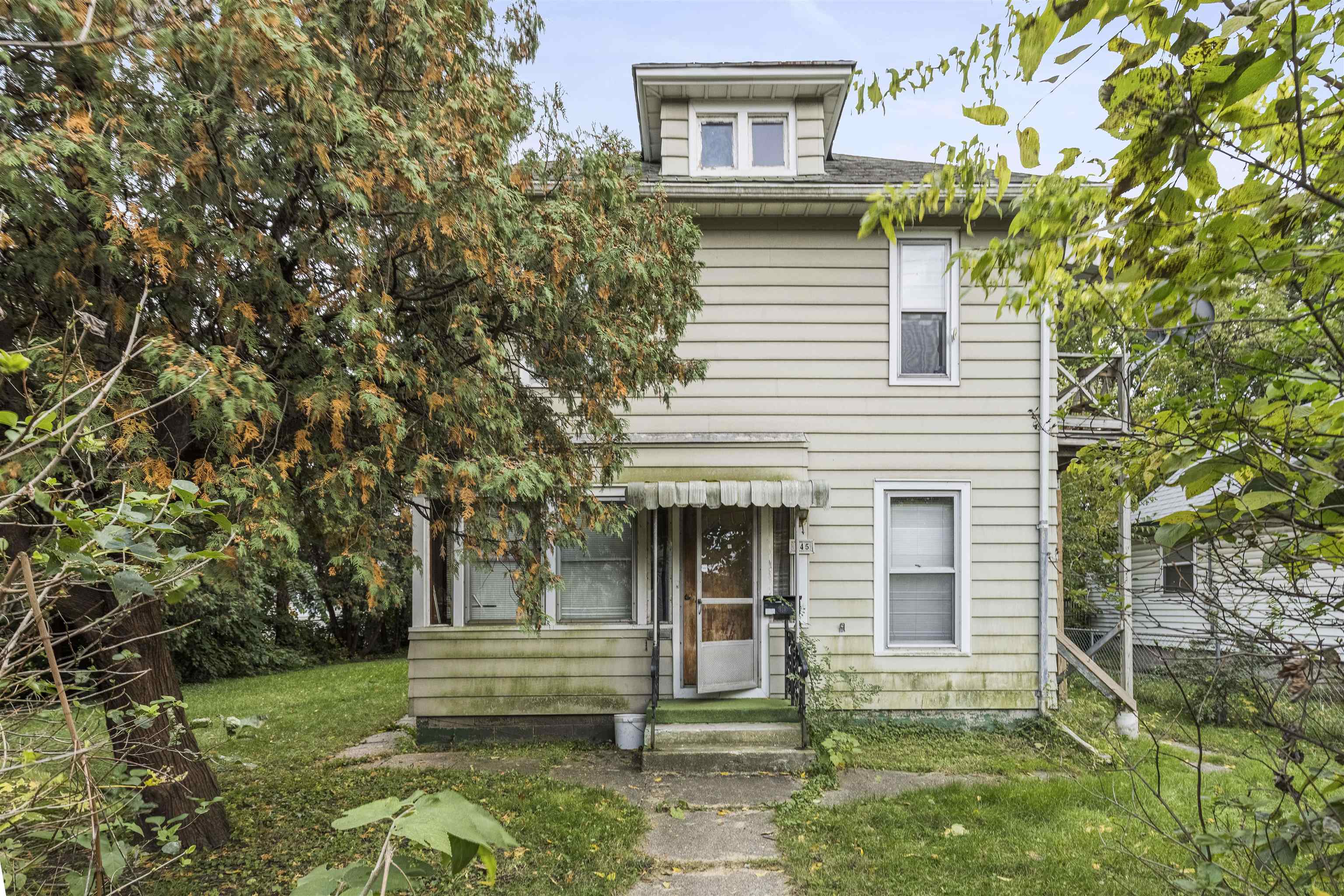 Property Photo:  245 Catherine Street  IL 61104 