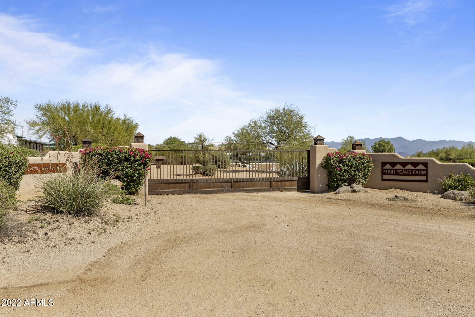 Property Photo:  15828 E Jomax Road  AZ 85262 