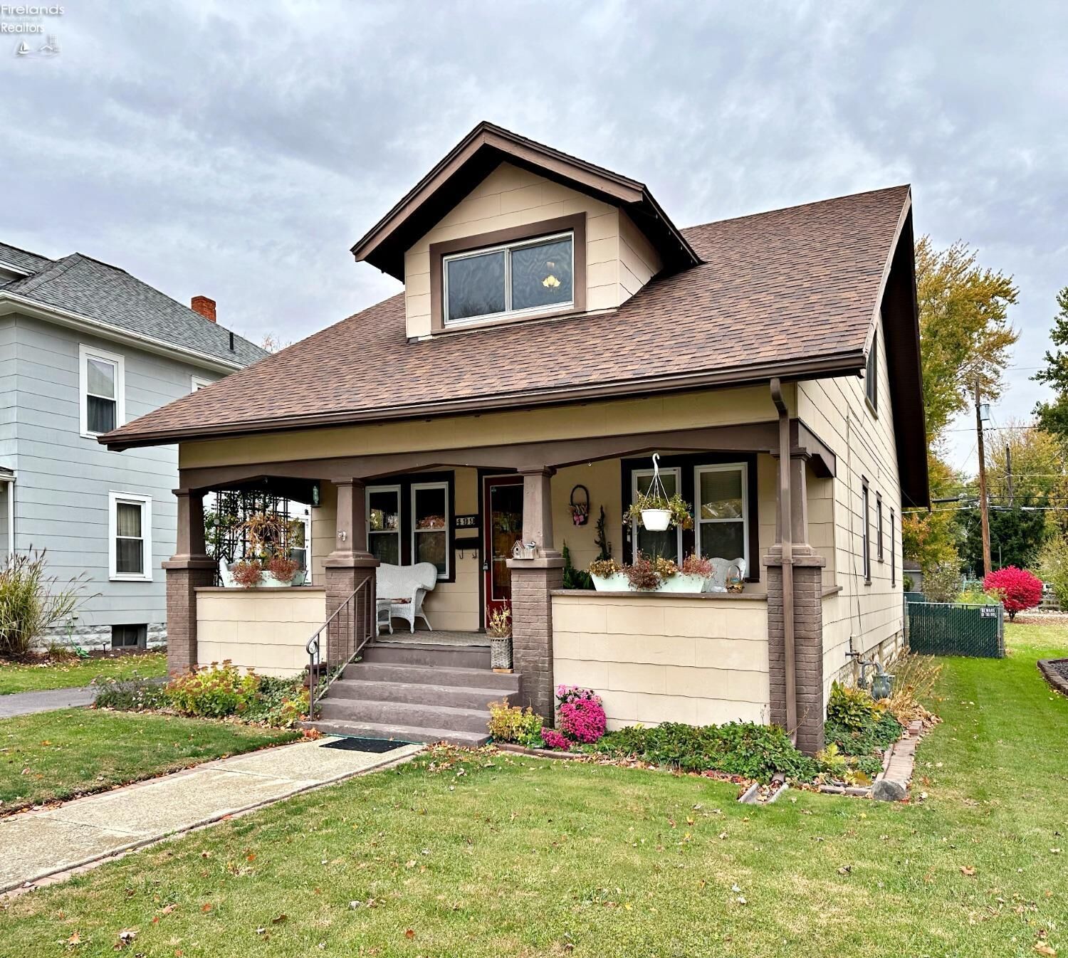 Property Photo:  499 E Perry Street  OH 44883 