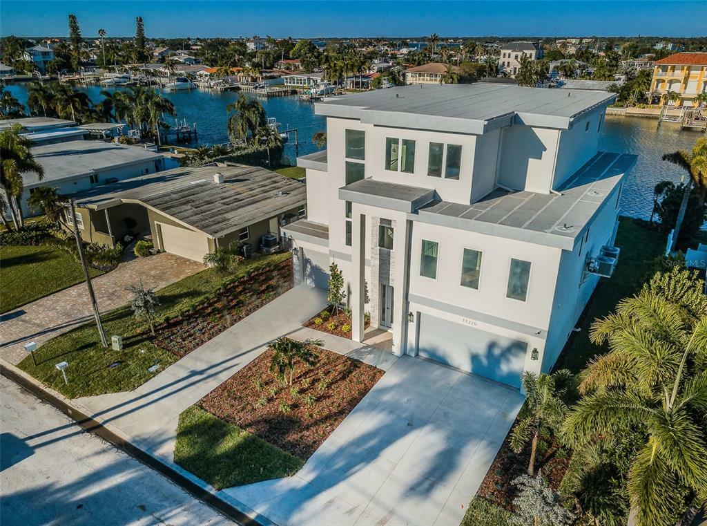 Property Photo: 11225 6th Street E FL 33706