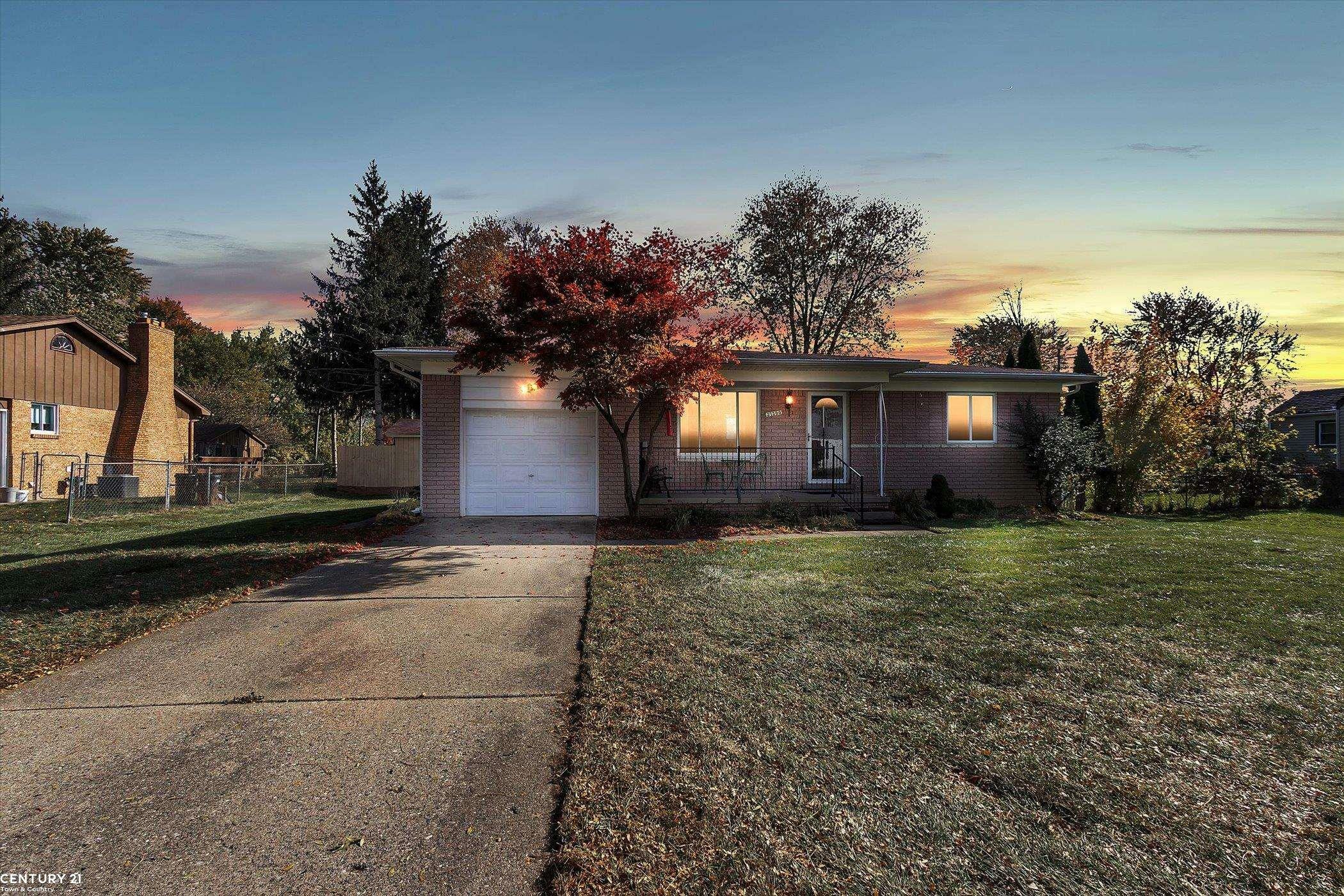 37390 St Joseph Dr  Sterling Heights MI 48310 photo