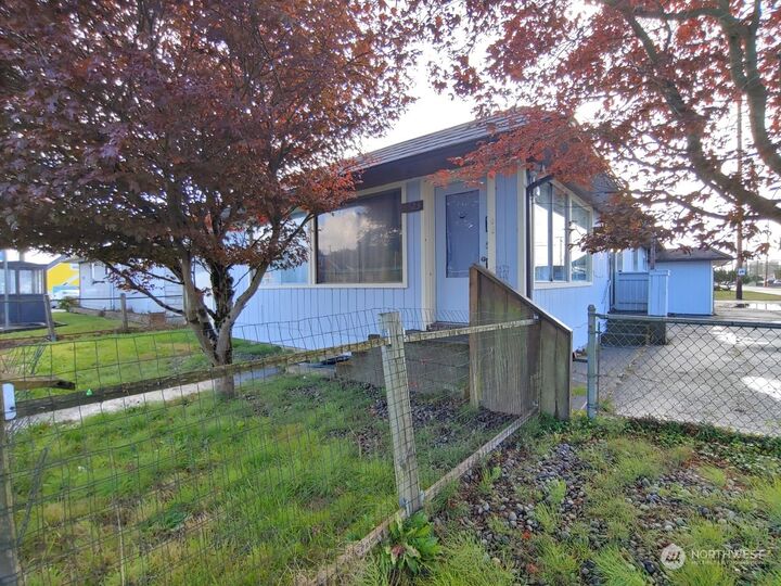 Property Photo: 2523 Simpson Avenue WA 98520