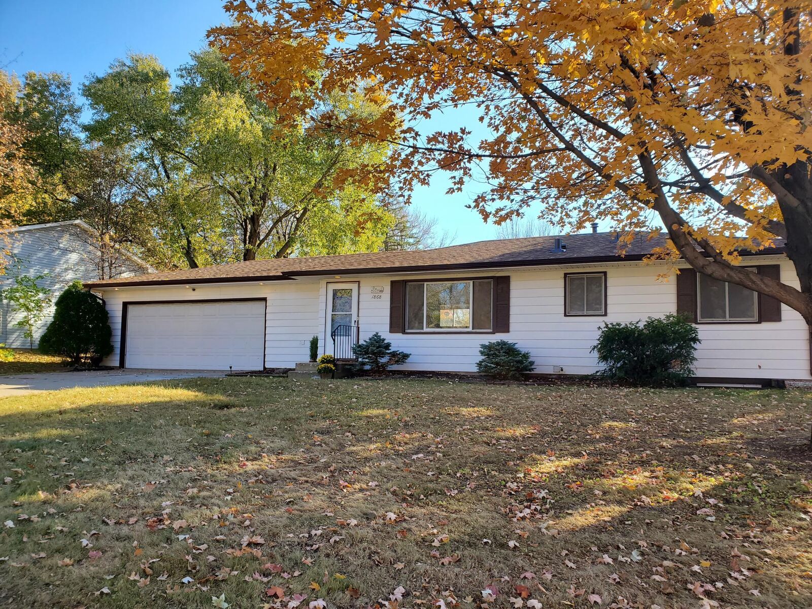 Property Photo:  1868 Gold Trail  MN 55122 