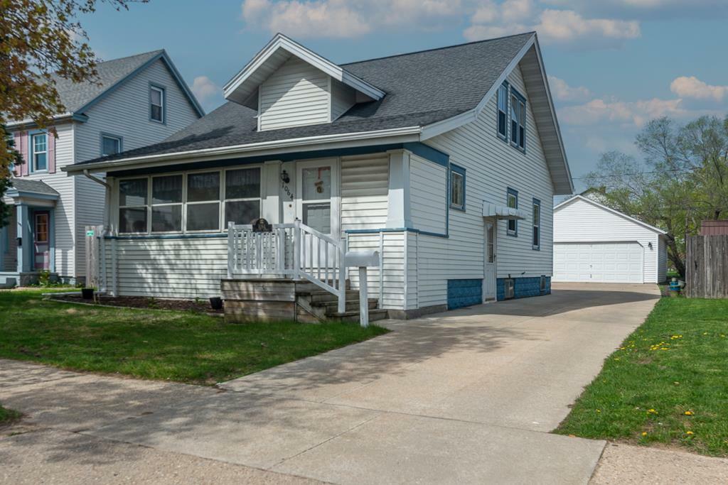 Property Photo:  1064 Center Ave  WI 53546 