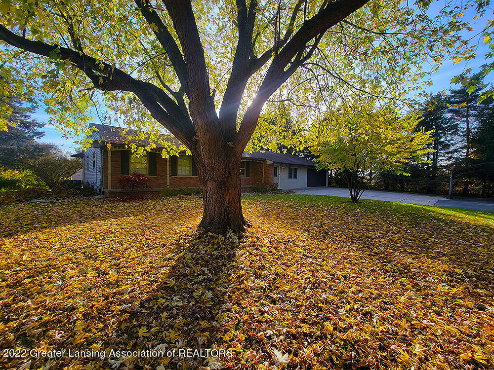 Property Photo:  4896 E Mount Hope Highway  MI 48837 