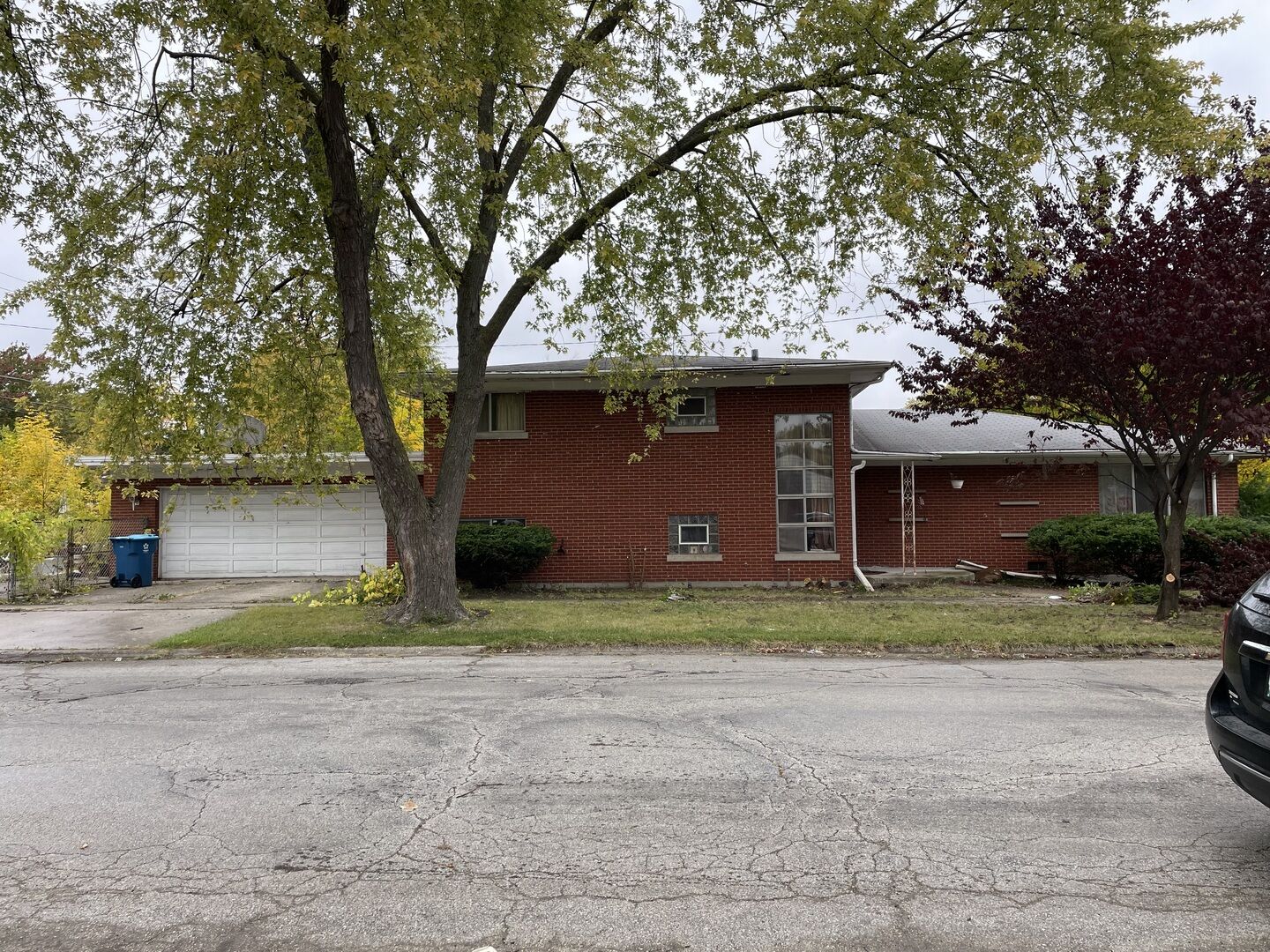 Property Photo:  1344 Hirsch Avenue  IL 60409 