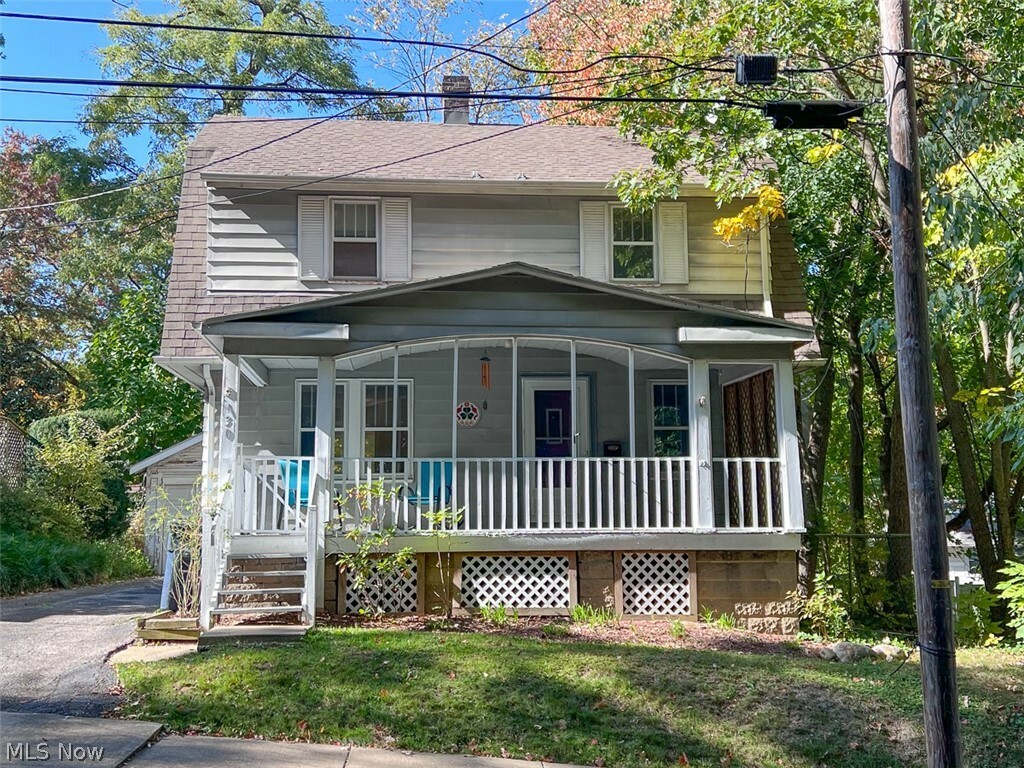 Property Photo: 130 Charlotte Street OH 44303